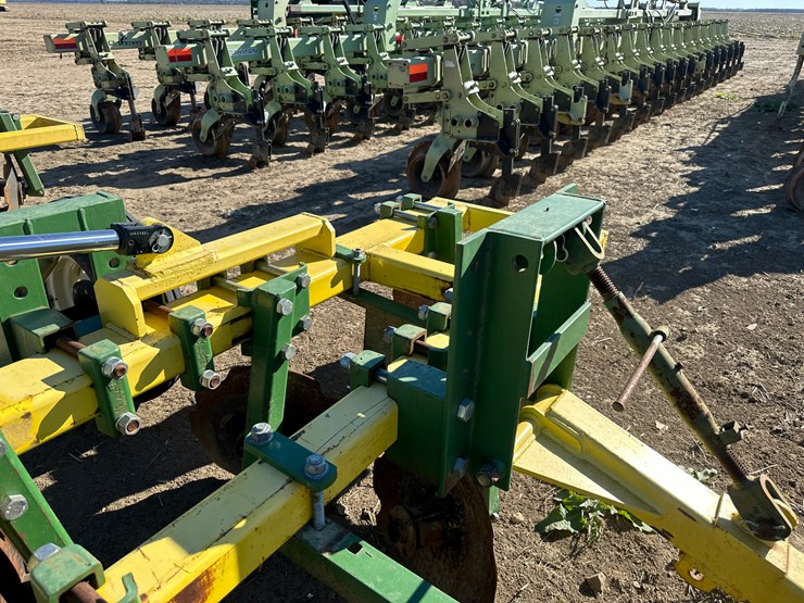 #33731-•-roll-a-cone-16-row-30"-hipper-image-55