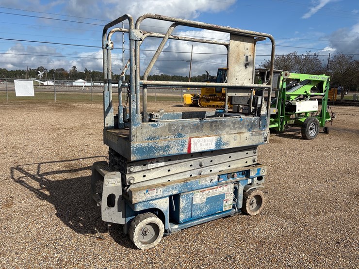 genie-gs1930-image-1