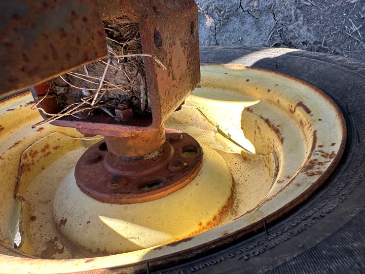 john-deere-105-image-9