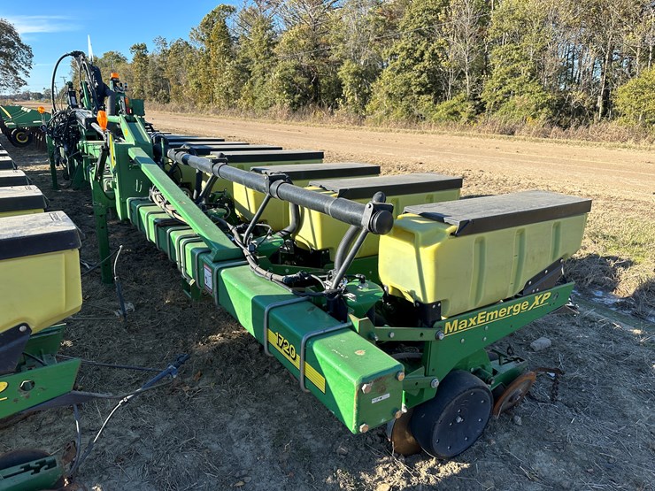 john-deere-1720-image-1