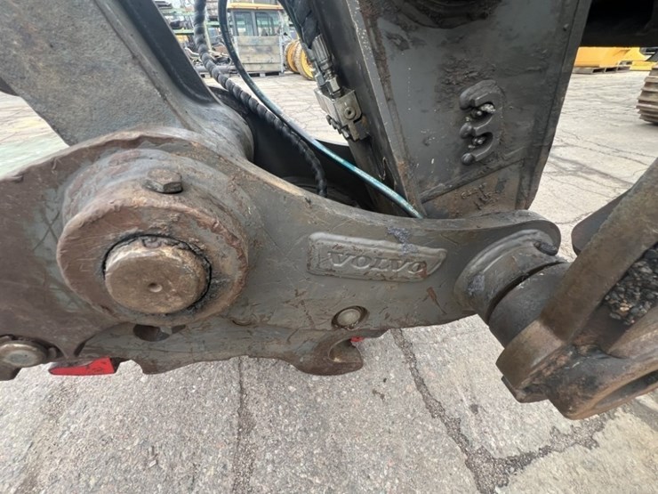 2017-volvo-ec220el-image-12