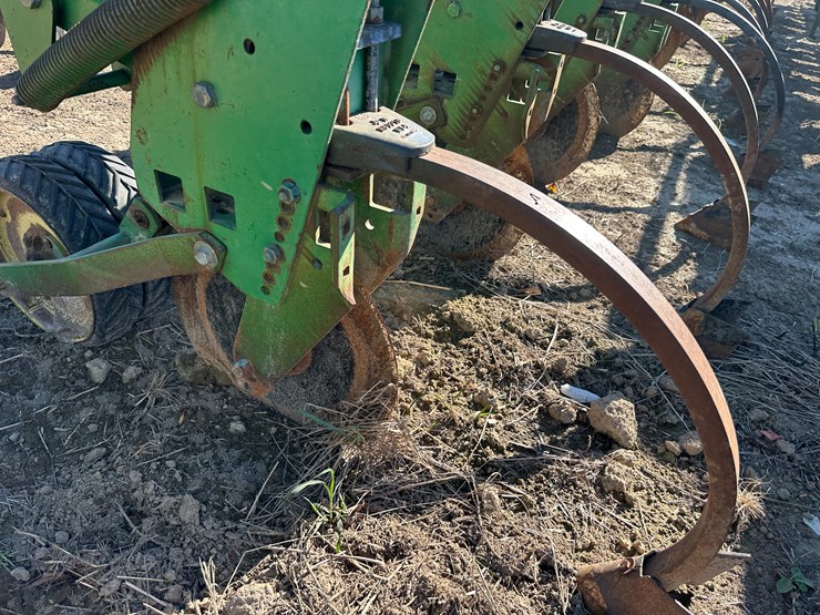 john-deere-16-image-42