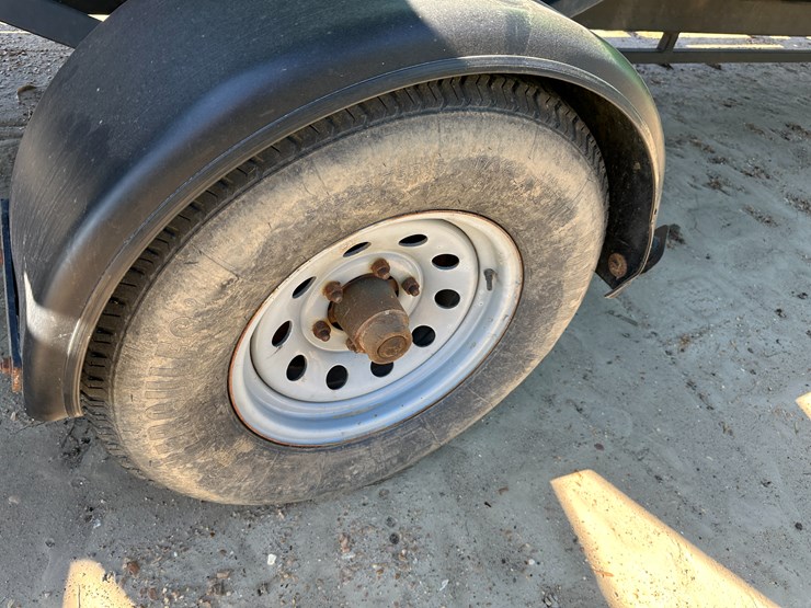 #33721-•-frontier-40'-tri/a-header-trailer-vin:-1m9bd4834as152563-image-9