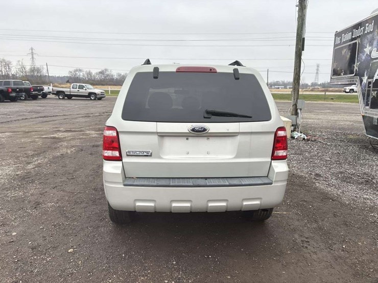2008-ford-escape-image-4