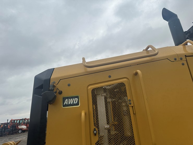 2022-caterpillar-140gc-awd-image-66