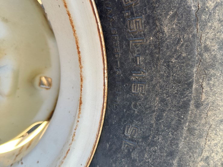 #33740-•-~20'-row-crop-cultivator-image-5