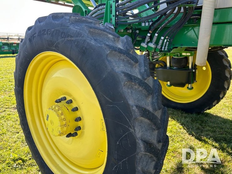 2022-john-deere-410r-image-27