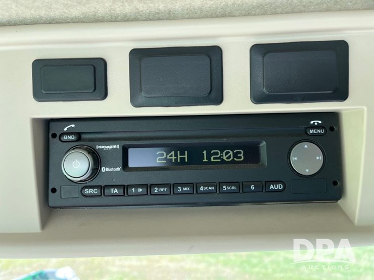 2021-john-deere-r4044-image-83