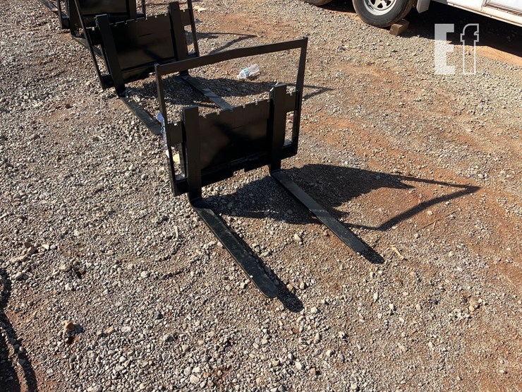 future-30-in-forklift-attachment-image-1