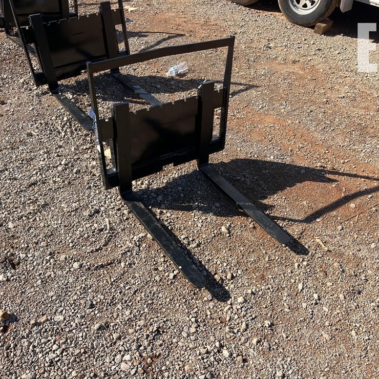 FUTURE 30 IN FORKLIFT ATTACHMENT