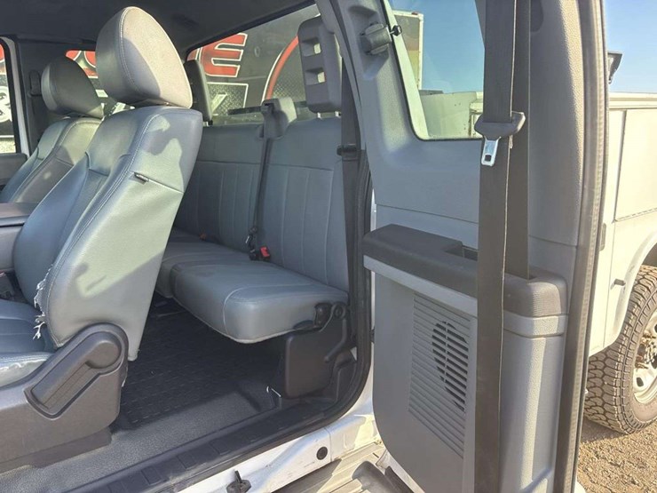 2015-ford-f350-image-21