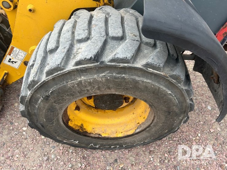 2013-gehl-540-image-13