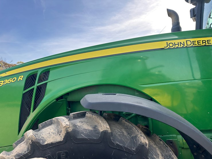 2012-john-deere-8360r-image-31
