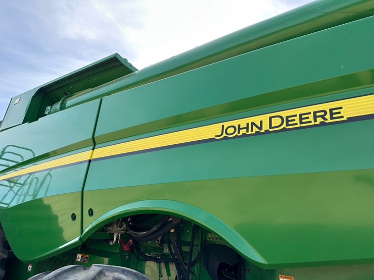john-deere-s690-image-23