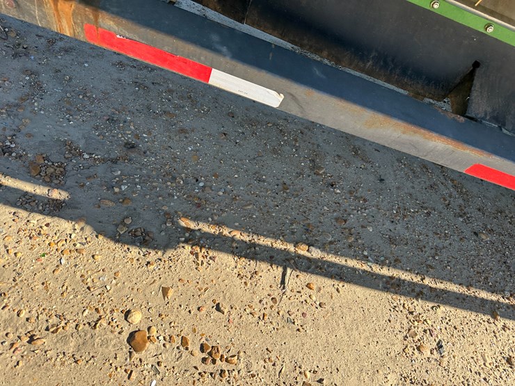 #33721-•-frontier-40'-tri/a-header-trailer-vin:-1m9bd4834as152563-image-24