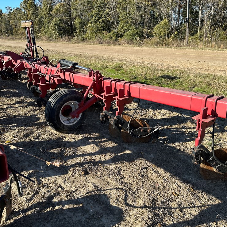 #33740 • ~20' Row Crop Cultivator