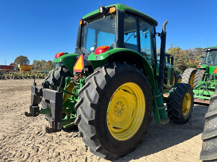 2010-john-deere-7130-image-3