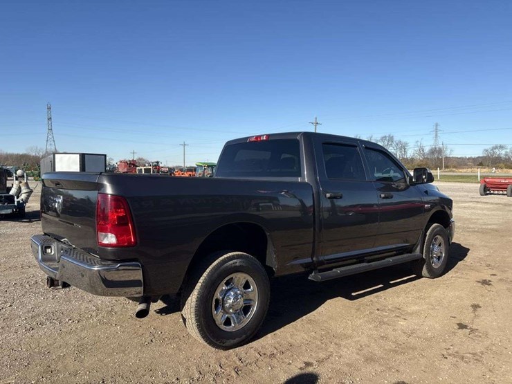2016-dodge-2500-image-5