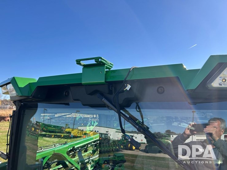 2022-john-deere-410r-image-52