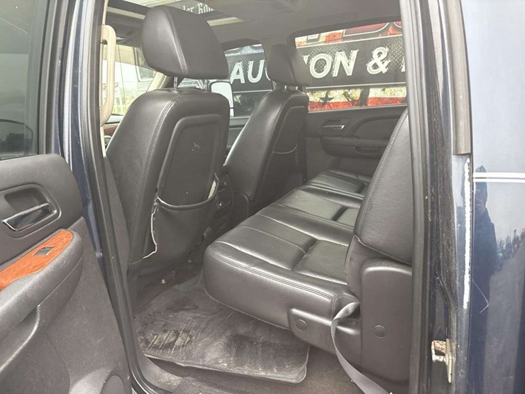 2008-gmc-3500-image-15