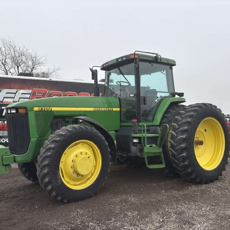 JOHN DEERE 8300