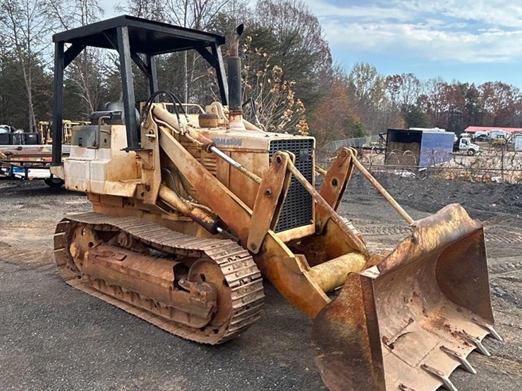 komatsu-d31s-16-image-2