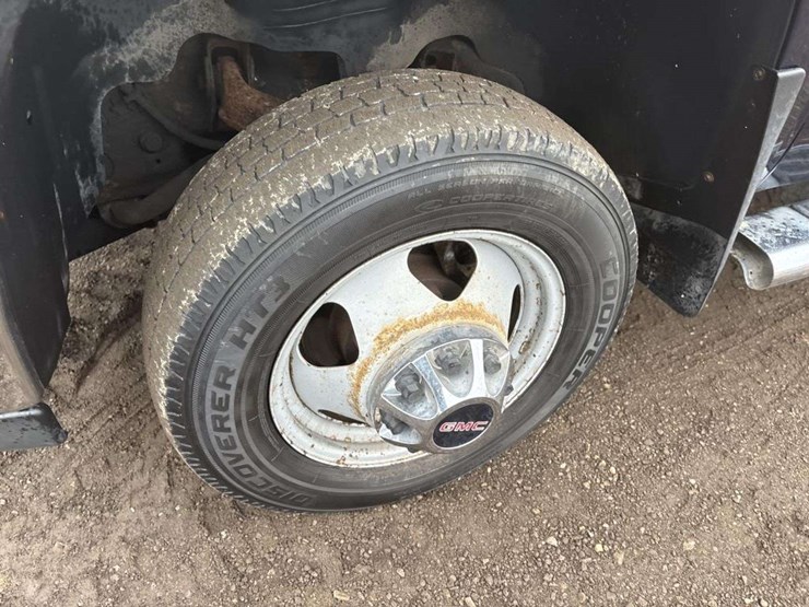 2008-gmc-3500-image-8