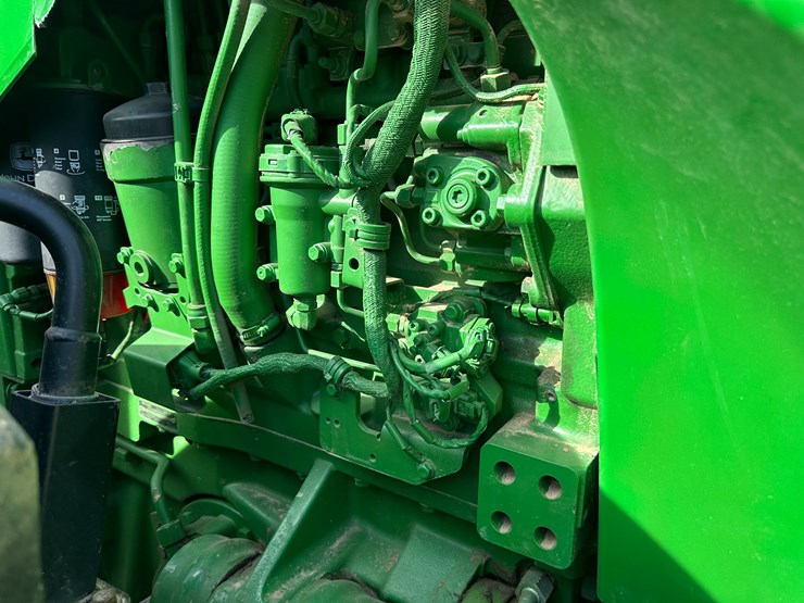 2012-john-deere-8360r-image-54