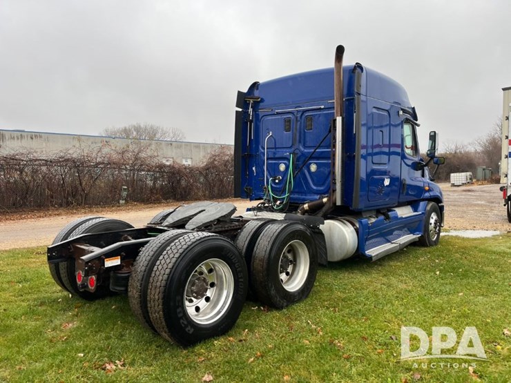 2013-freightliner-truck-(jn3436,-unit-4076)-image-9