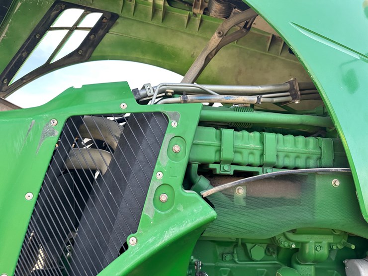 2010-john-deere-8360r-image-43