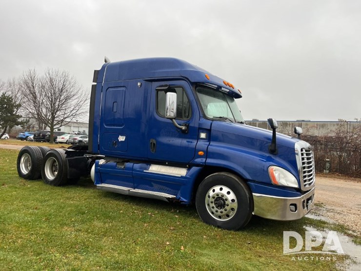 2013-freightliner-truck-(jn3436,-unit-4076)-image-5