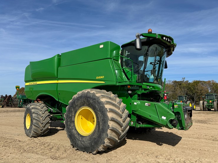 john-deere-s690-image-2