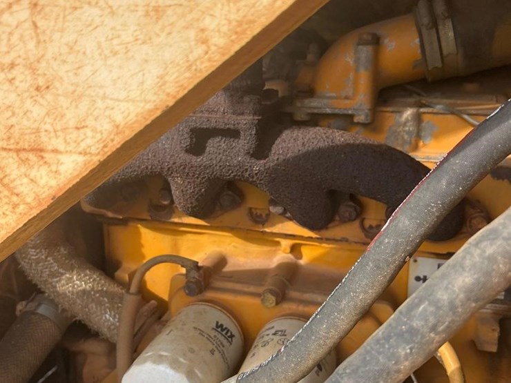 komatsu-d31s-16-image-15