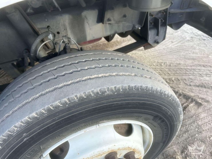 2017-freightliner-mt55-image-7