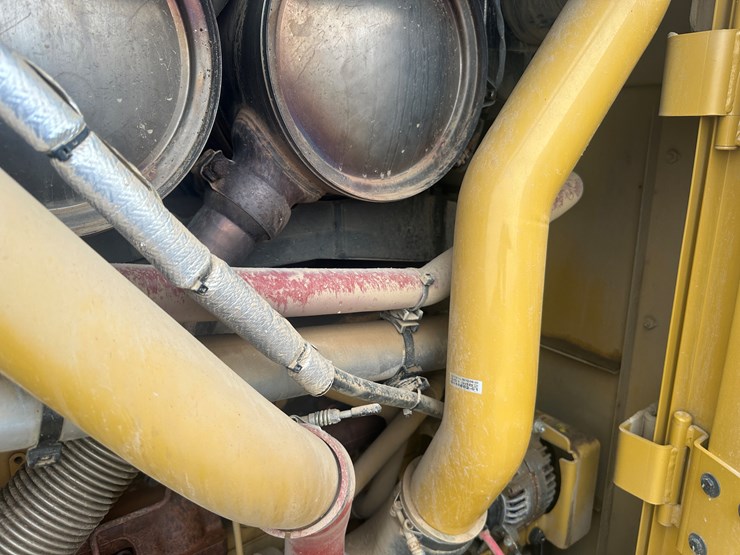 2022-caterpillar-140gc-awd-image-76