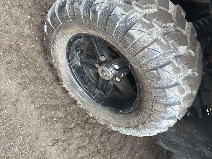 2016-john-deere-gator-image-11