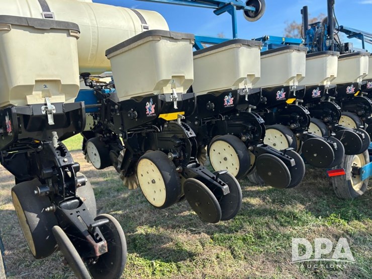 2022-kinze-3600-image-29