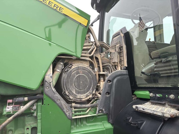 2014-john-deere-8245r-image-16