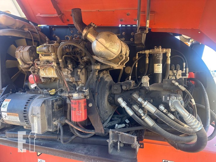 2015-jlg-860sj-image-15