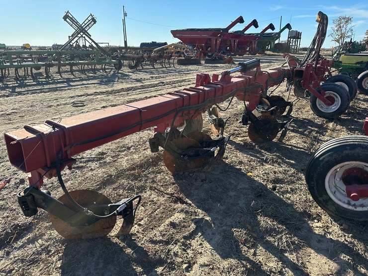 #33739-•-~20'-row-crop-cultivator-image-4