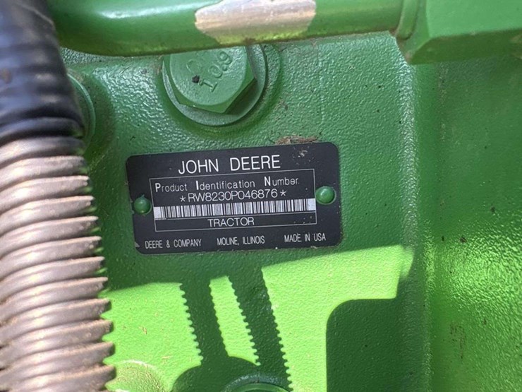 john-deere-8230-image-26