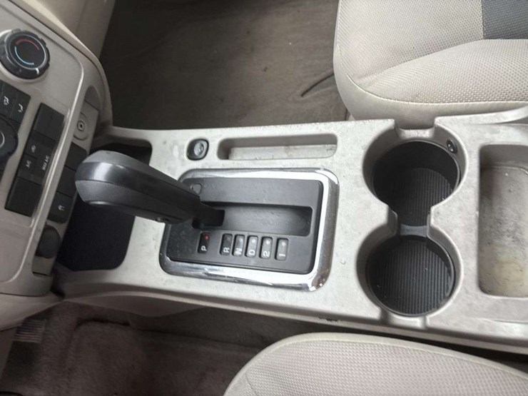 2008-ford-escape-image-24