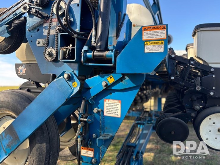 2022-kinze-3600-image-48