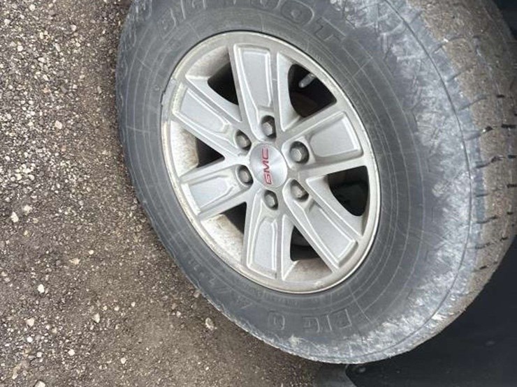 2014-gmc-sierra-1500-image-8