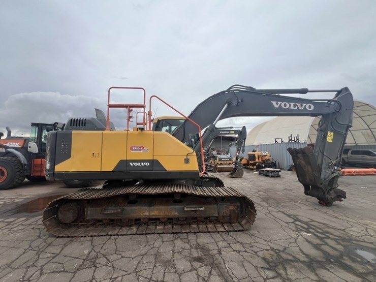 2017-volvo-ec220el-image-6