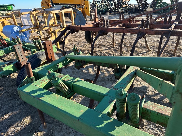 john-deere-105-image-25