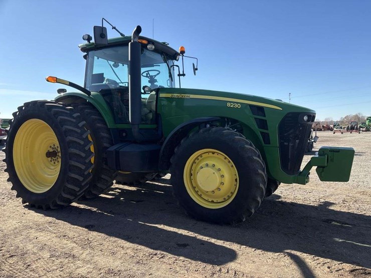 john-deere-8230-image-5