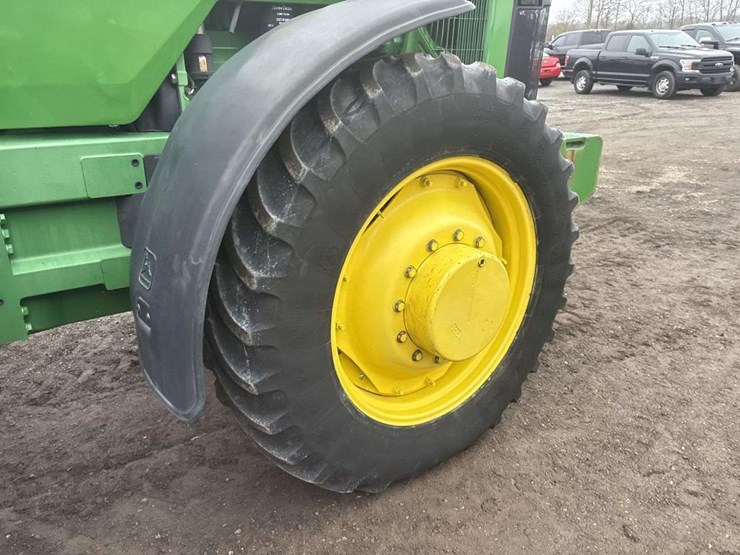 john-deere-8300-image-11