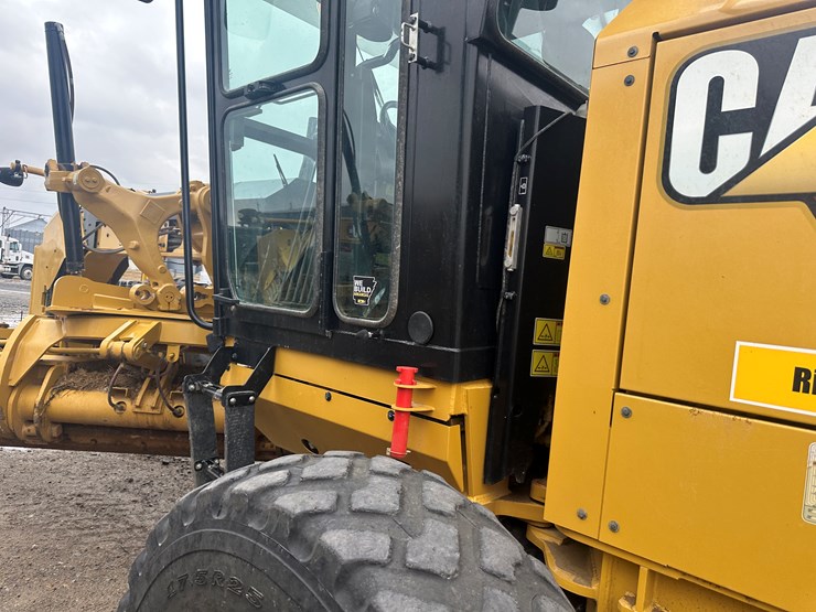 2022-caterpillar-140gc-awd-image-27