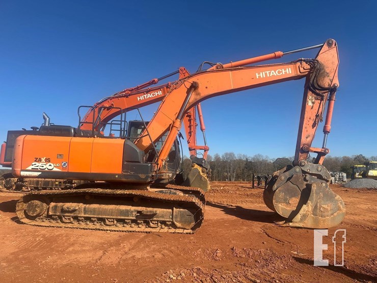 2016-hitachi-zx250-lc-image-2